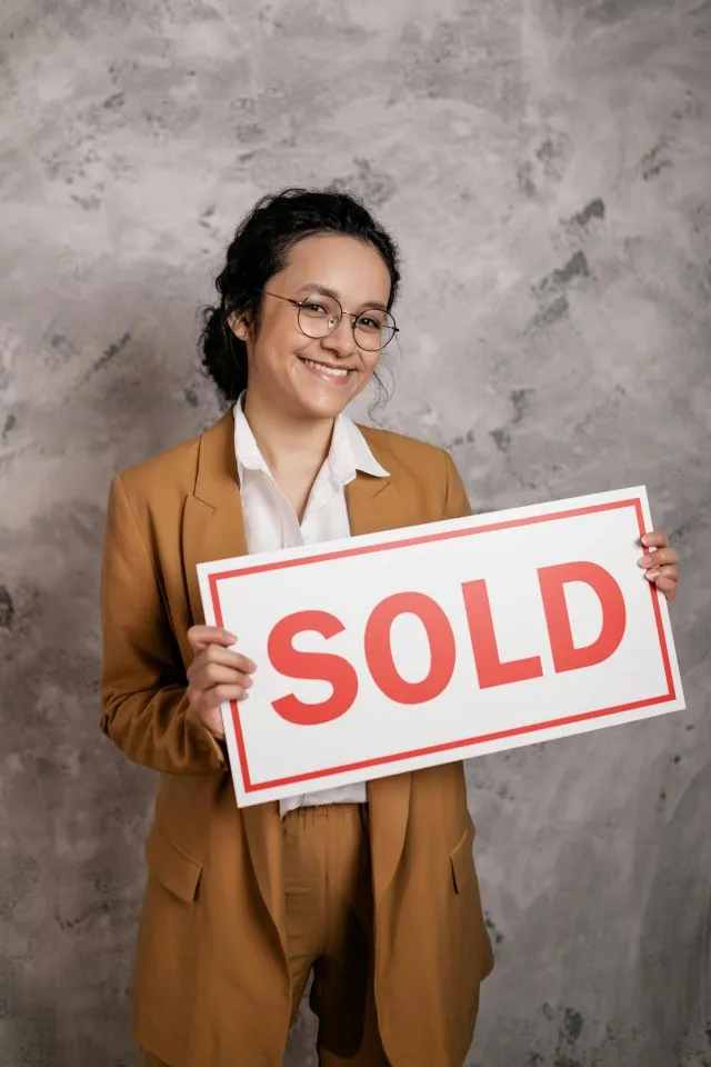realtyflow-happy-agent.webp